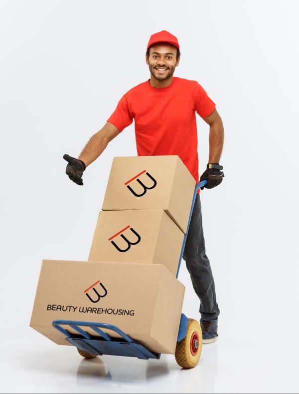 beauty-warehousing-worker